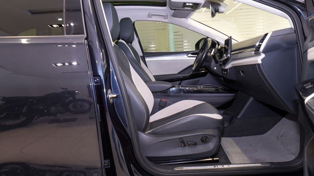 Volkswagen ID.6 Pure+