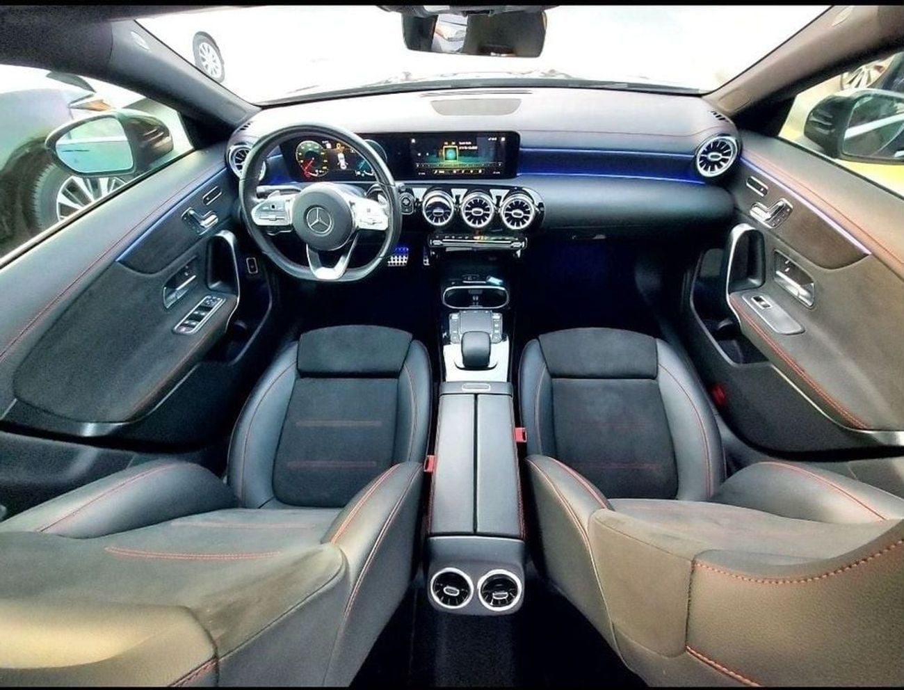 Mercedes Benz CLA250 PREMIUM PLUS 2.0L