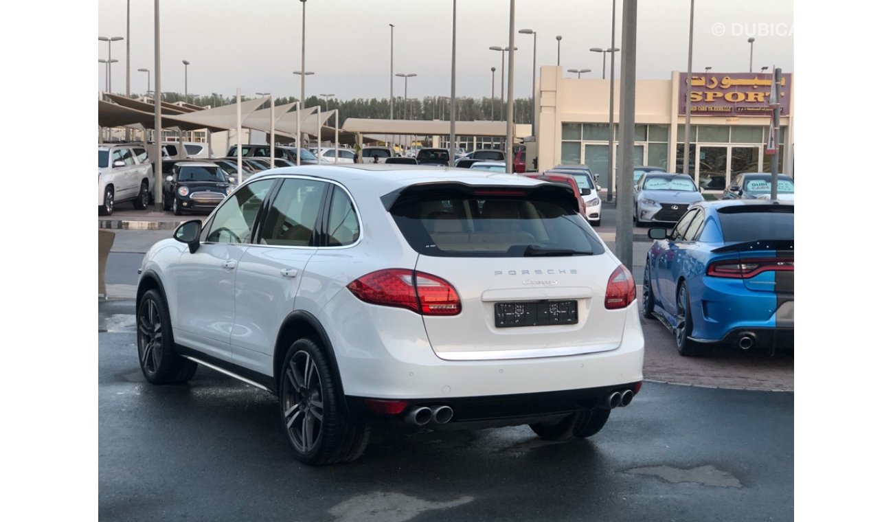 Porsche Cayenne PORSCHE Cayenne S MODEL 2013 GCC CAR PERFECT CONDITION FULL OPTION PANORAMIC ROOF LEATHER SEATS