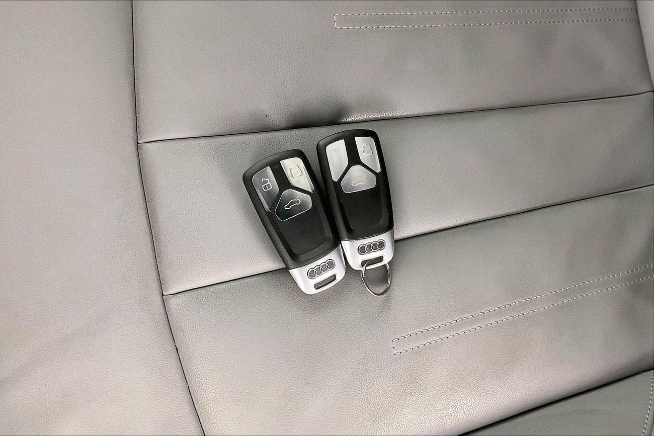 أودي A5 40 TFSI S-Line | National Day Celebration | شامل الضمان | 0 ﺪﻔﻋﺓ ﺃﻮﻟﻯ