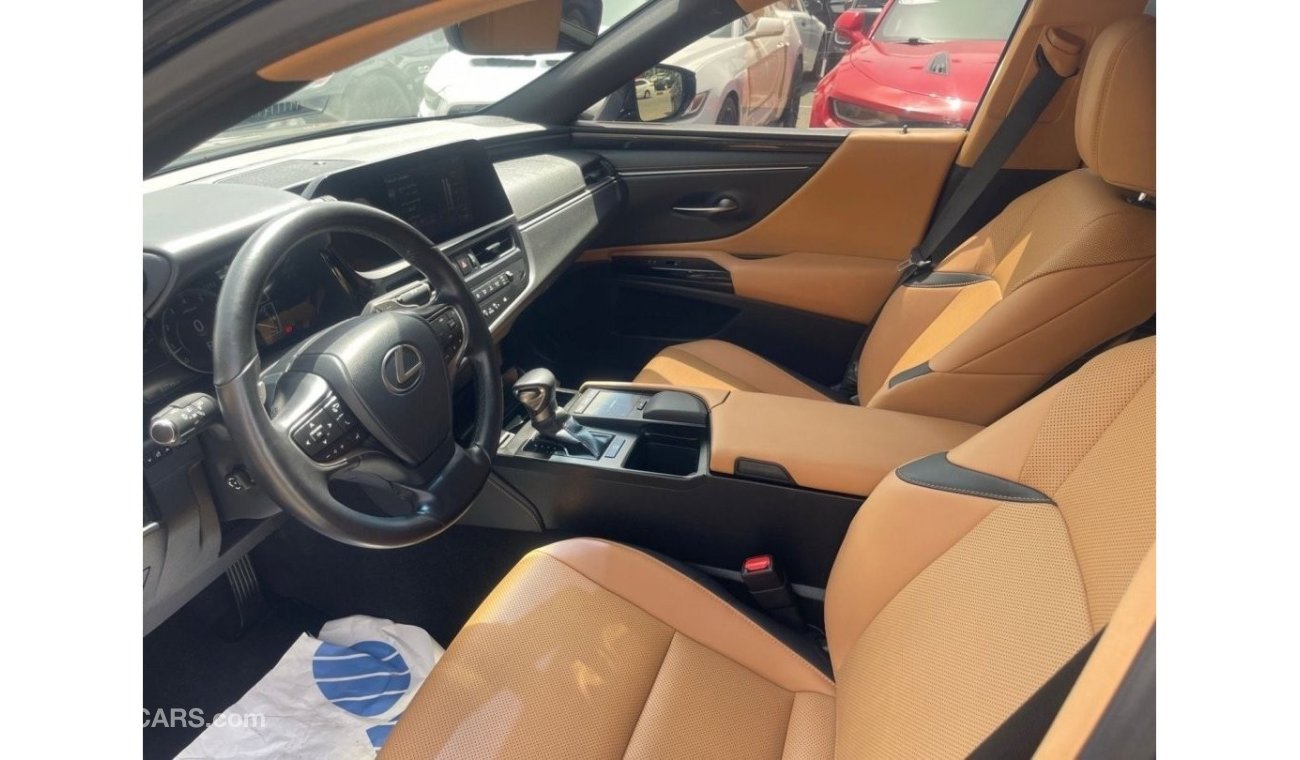 Lexus ES350 Platinum Model 2022, Gulf, Full Option, 6 cylinders, automatic transmission, in excellent condition,