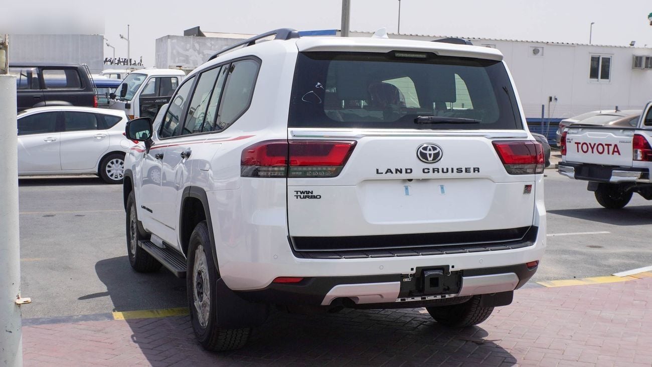 تويوتا لاند كروزر GR SPORT 3.5L V6