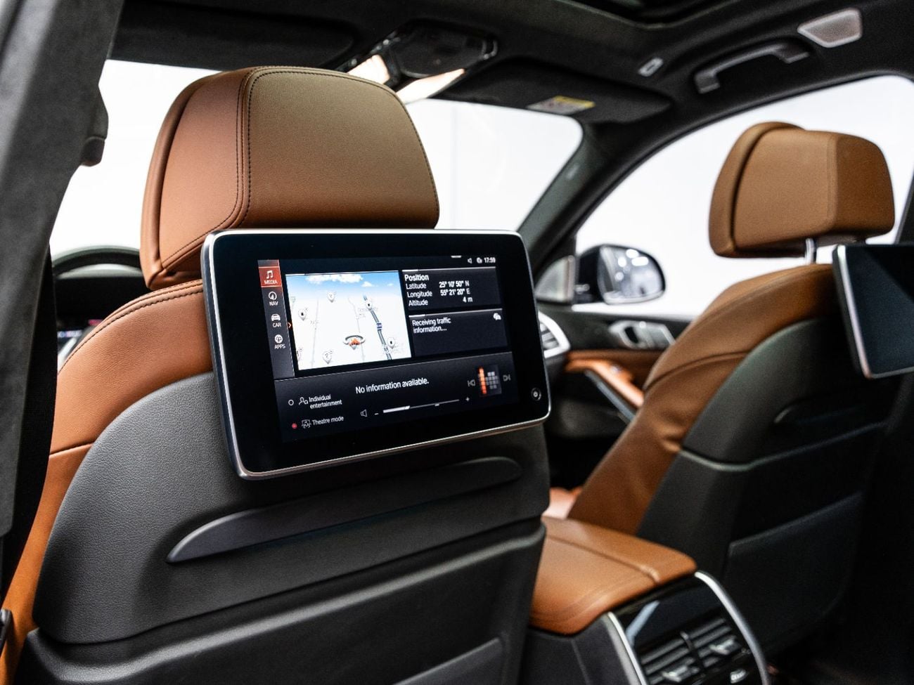 بي أم دبليو X7 2022 BMW X7 xDrive M50i, 4.4L TC V8, 4WD, 523 bhp, 7 Speed Automatic