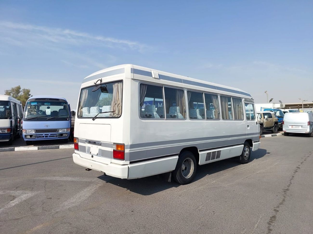 Toyota Coaster TOYOTA COASTER BUS RHD 1992 MODEL 3.7 L DIESEL AUTOMATIC(PM04275)