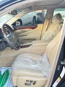 لكزس LS 460 In excellent condition and requires no expense