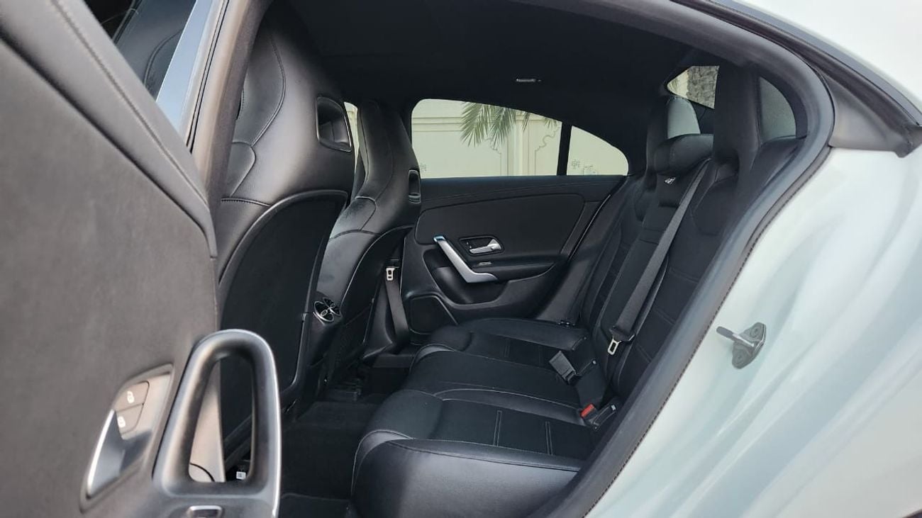Mercedes Benz CLA250 Premium +