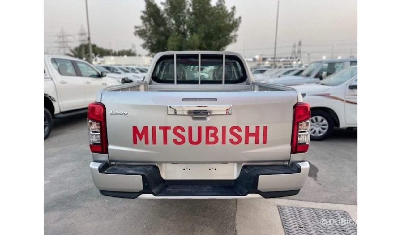 Mitsubishi L200 sportero Prick up Double Cabin 4x4 Diesel Automatic with Chrome package