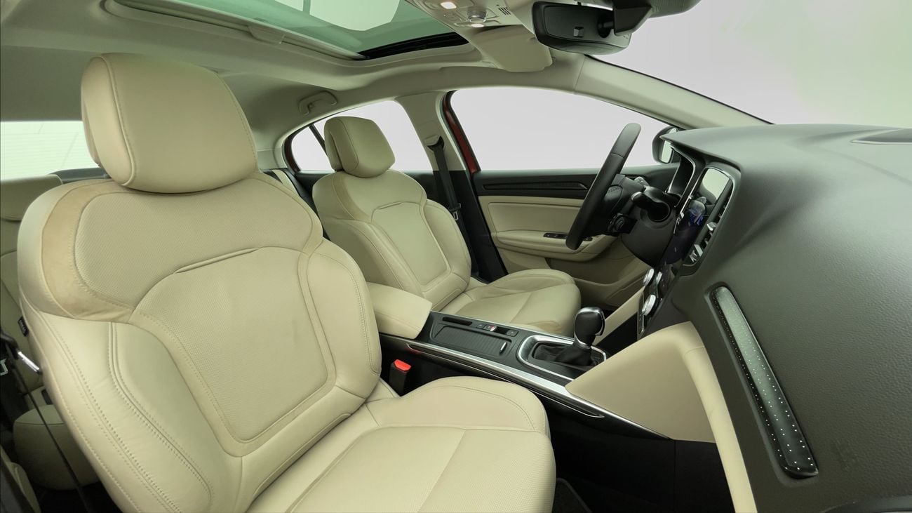 رينو ميجان LE 1.6 | بدون دفعة مقدمة | اختبار قيادة مجاني للمنزل