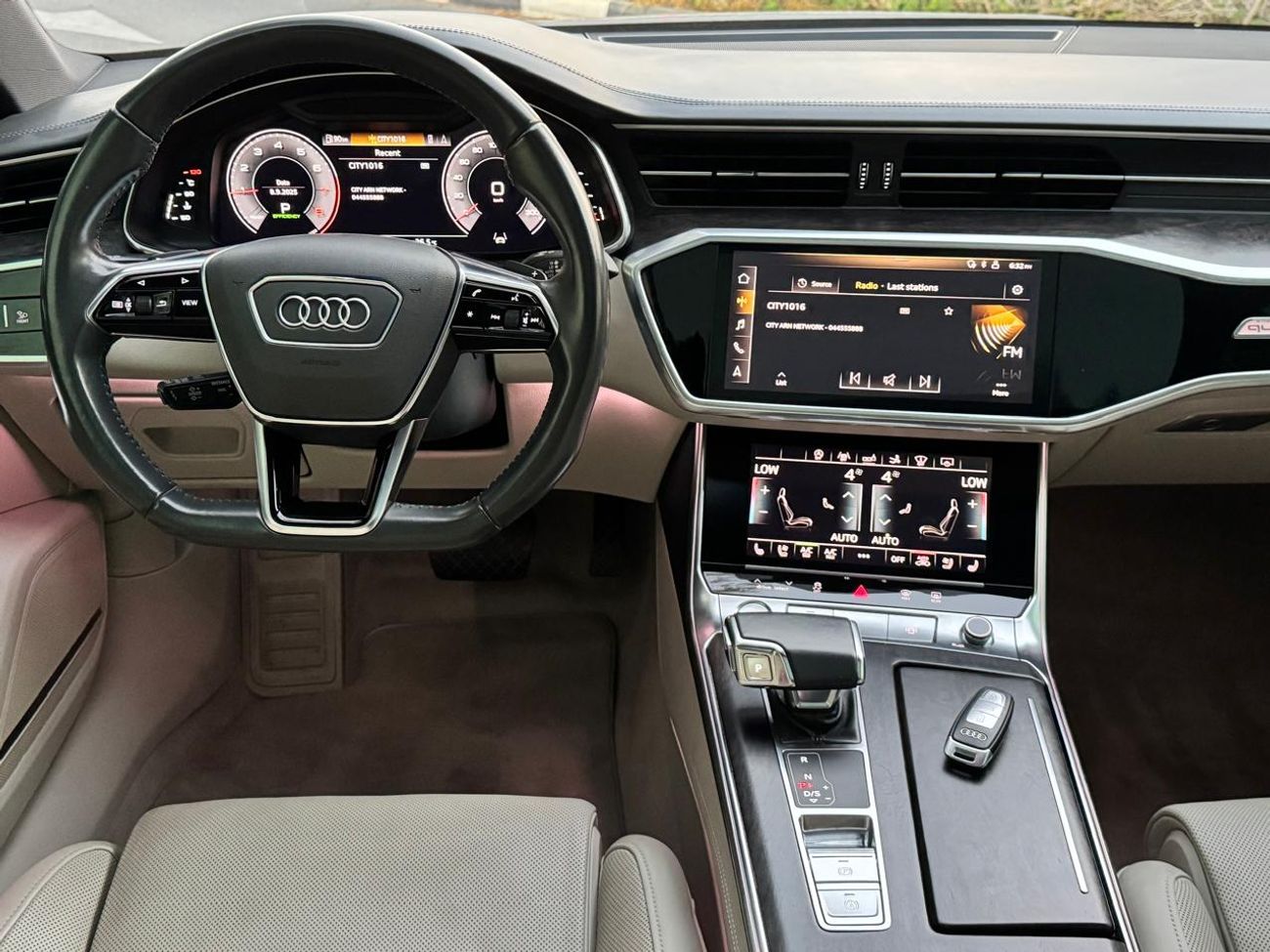 Audi A7 55 TFSI quattro S-Line Style & Comfort package 3.0L AUDI A7 55 TFSI QUATTRO SPORT BACK 2019 GCC IN P