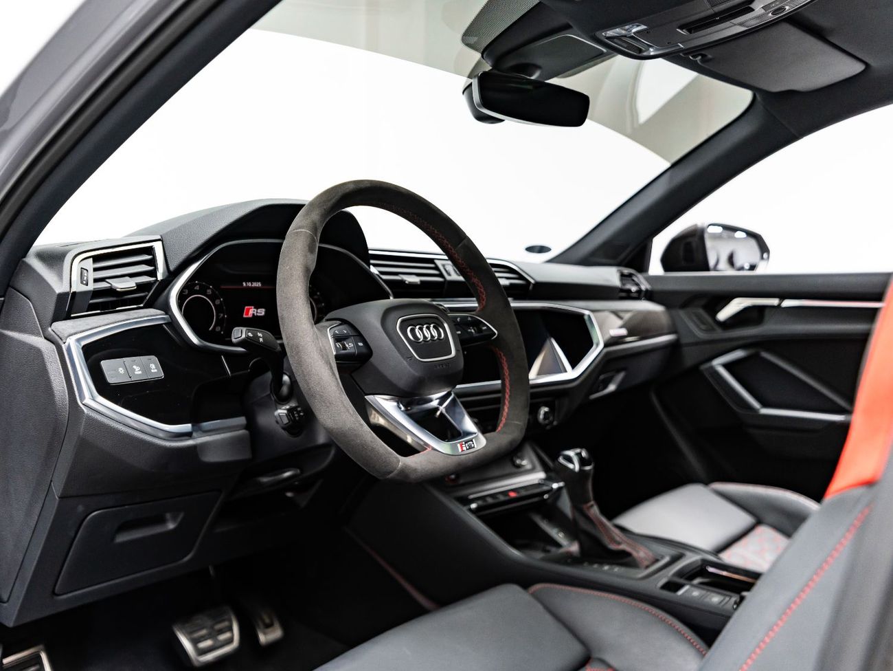 Audi RS Q3 Sportback TFSI quattro 2.5L 2024 Audi RSQ3, 2028 Audi Warranty + Service Contract, Low KMs, GCC