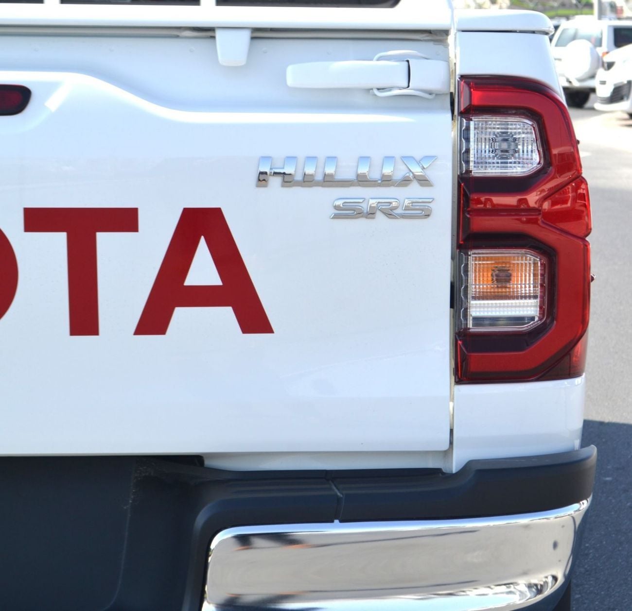 Toyota Hilux SR5 (NON GCC) 4x4 2.7L MT Petrol SR5