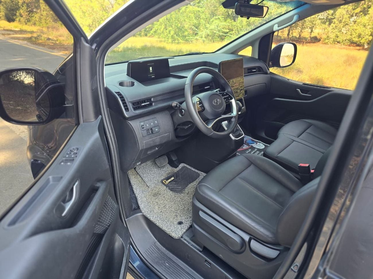 هيونداي ستاريا HYUNDAI STARIA 2023 DIESEL // LOW MILEAGE // 11 SEATES // FULL OPITION // PERFECT CONDITION