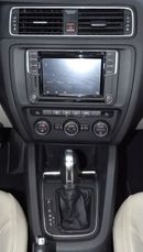 فولكس واجن جيتا EXCELLENT DEAL for our Volkswagen Jetta ( 2018 Model ) in Grey Color GCC Specs