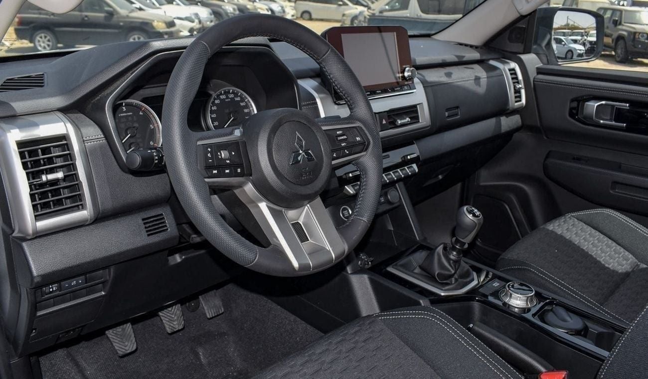 ميتسوبيشي L200 For Export Brand New Mitsubishi L200 Sportero L200-SPORTERO24-M 2.4L Diesel Pick Up |White/ Black |