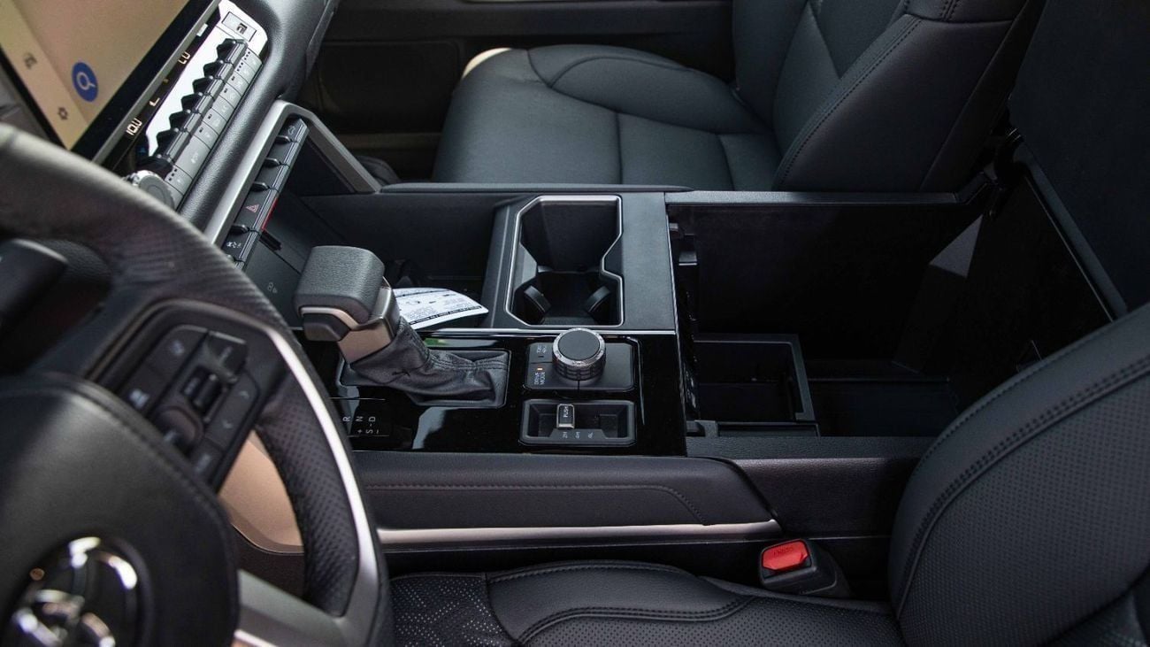 Toyota Tundra HYBRID LIMITED i-FORCE MAX | 2025 | For Local Registration +10%