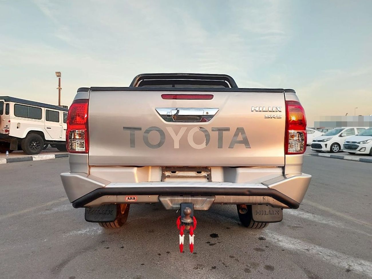 Toyota Hilux TOYOTA HILUX PICKUP RHD 2017 MODEL 2.8 L DIESEL AUTOMATIC(PM94124)