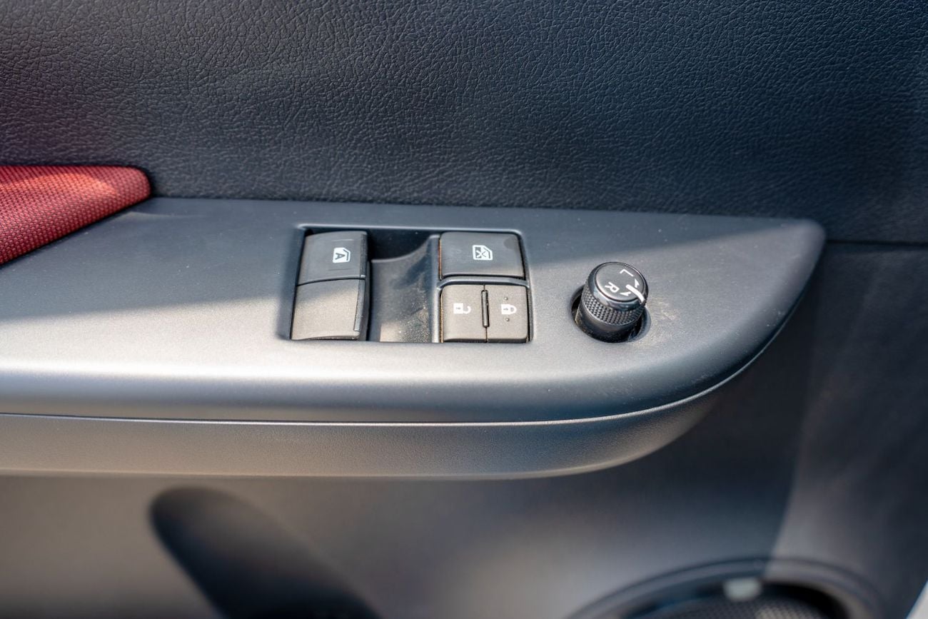 تويوتا هيلوكس Toyota Hilux 2025 2.7L *Petrol