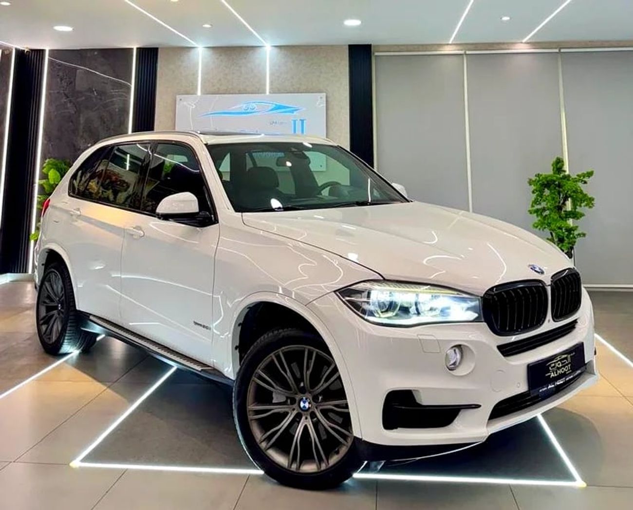 بي أم دبليو X5 INDIVIDUAL V8 || 7 SEATS || TOP RANGE II GCC II ACCIDENT FREE I| BANG OLUFSEN SYSTEM I| RADAR