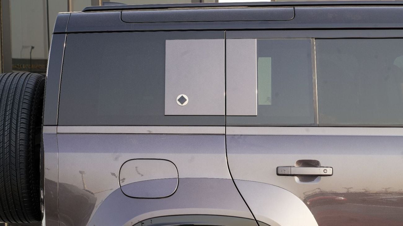 Land Rover Defender 110 P635 OCTA V8 2025 MY EXPORT PRICE