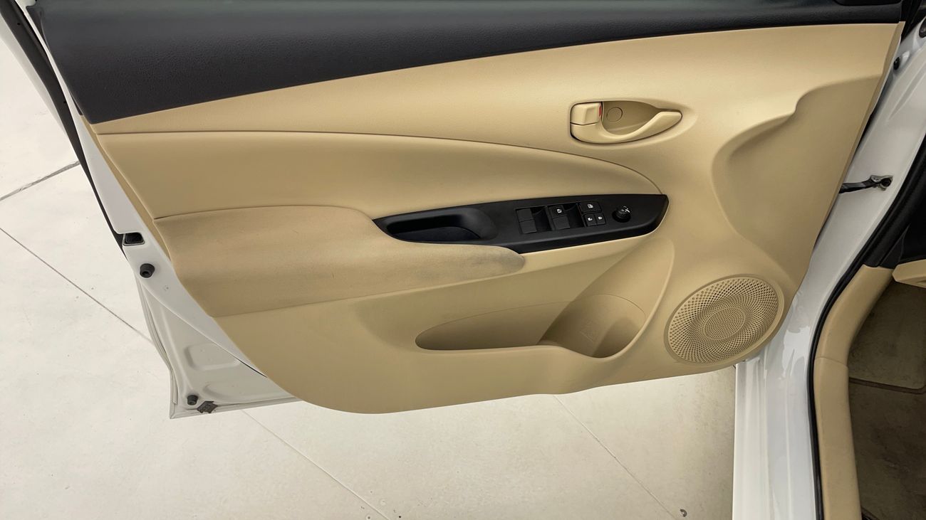 تويوتا يارس SE 1.5 | بدون دفعة مقدمة | اختبار القيادة في المنزل