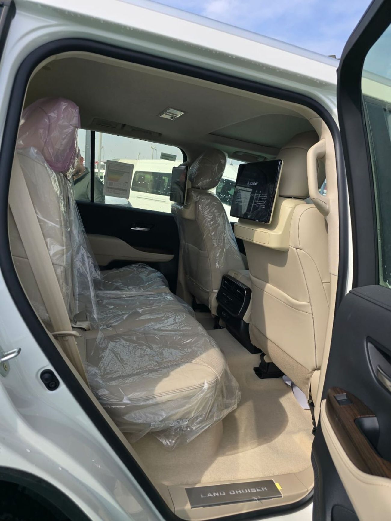 Toyota Land Cruiser TOYOTA LAND CRUISER GXR 4.0L 2025 MODEL SUNROOF ELECTRIC SEAT