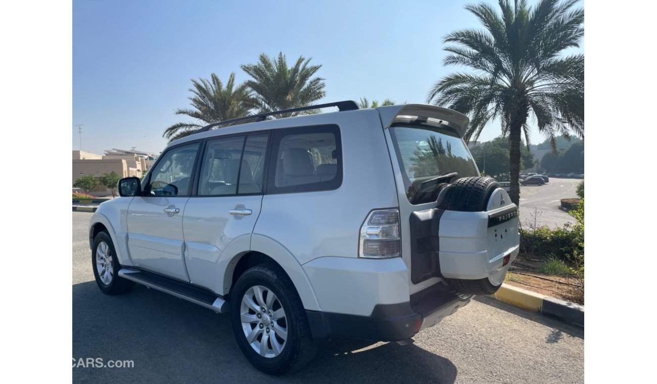 ميتسوبيشي باجيرو Mitsubishi Pajero model 2009 3,8 GCC Excellent Condition