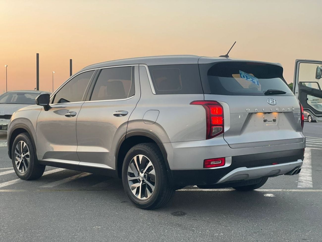 هيونداي باليساد 2022 Hyundai Palisade SEL premium GCC Specs Original Paint 3.5L V6 AWD 4x4 - Multi Drive Mode - 7 Se