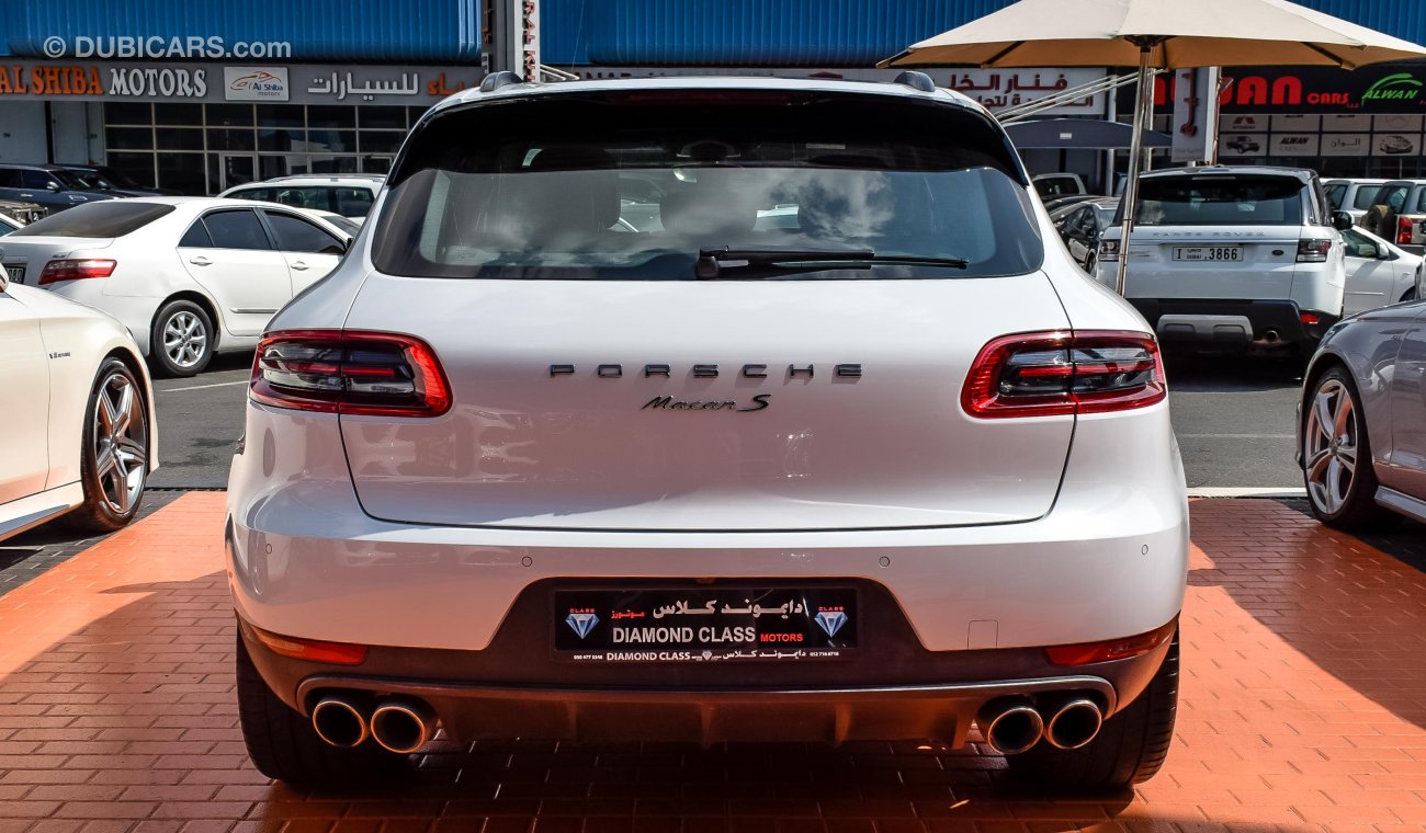 Porsche Macan S