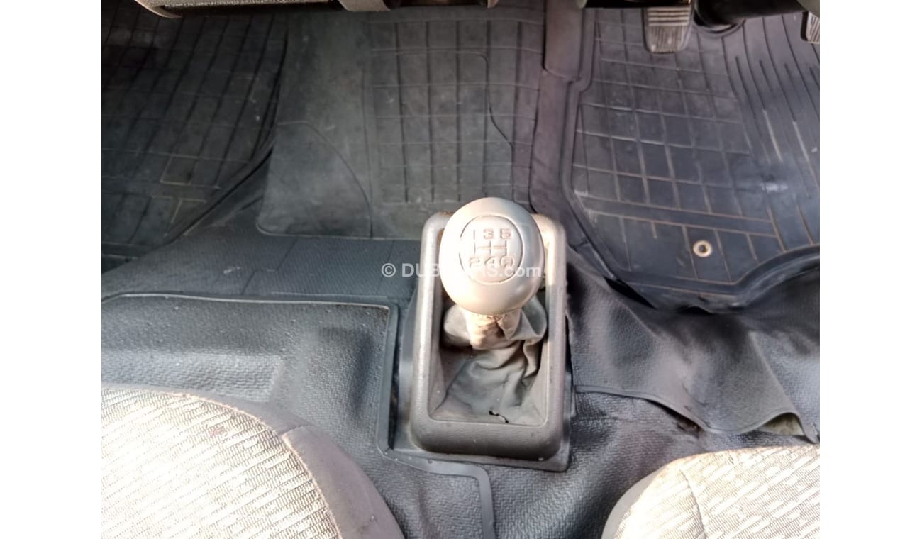 Toyota Hiace TOYOTA HIACE VAN RIGHT HAND DRIVE (PM1654)