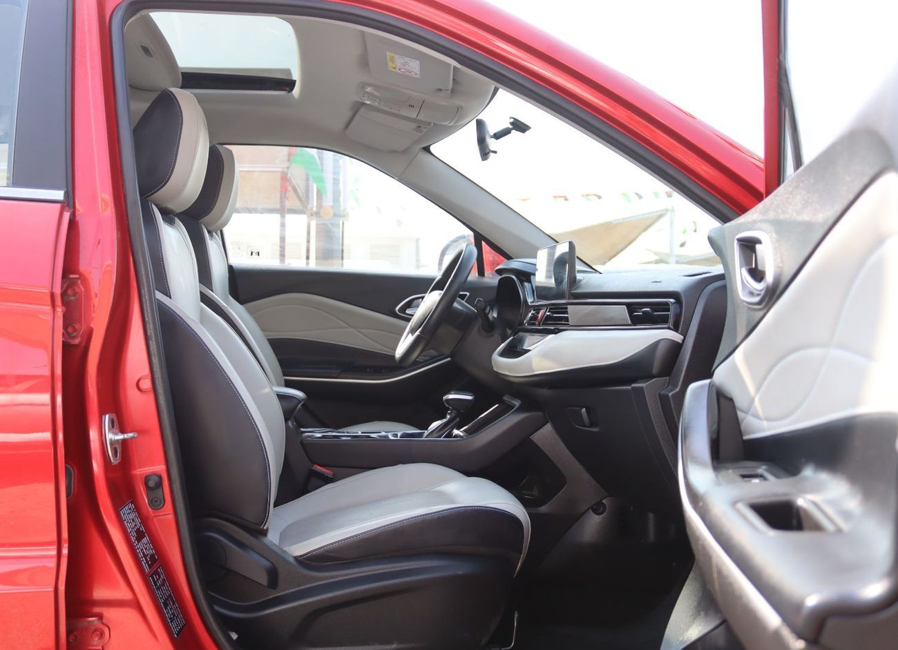 JAC JS4 JAC JS4 Tubro - GCC - 2023 - 1.5L - no accidents, low mileage -in excellent condition