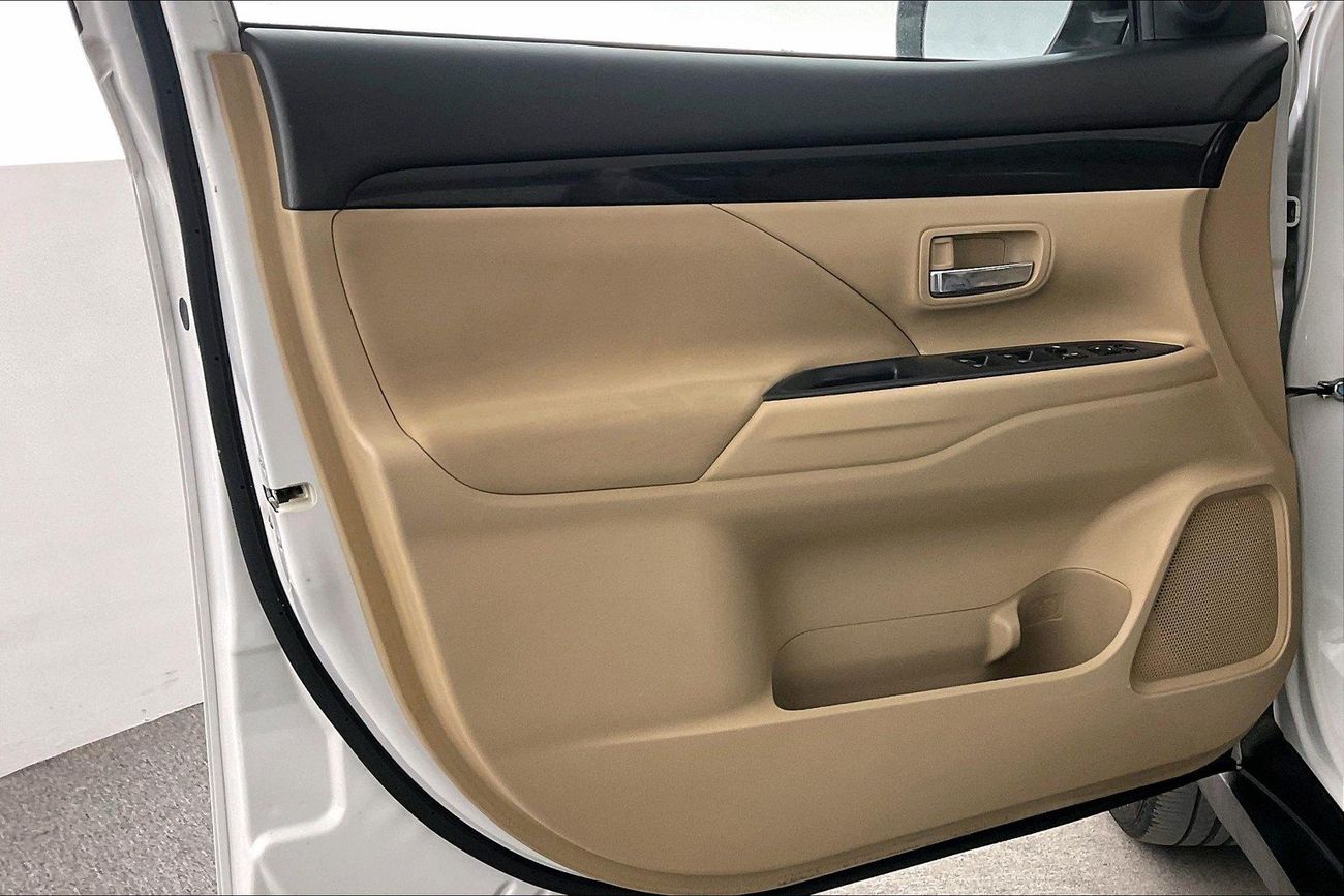 Mitsubishi Outlander GLX Basic | Guaranteed Warranty | 0 Down Payment