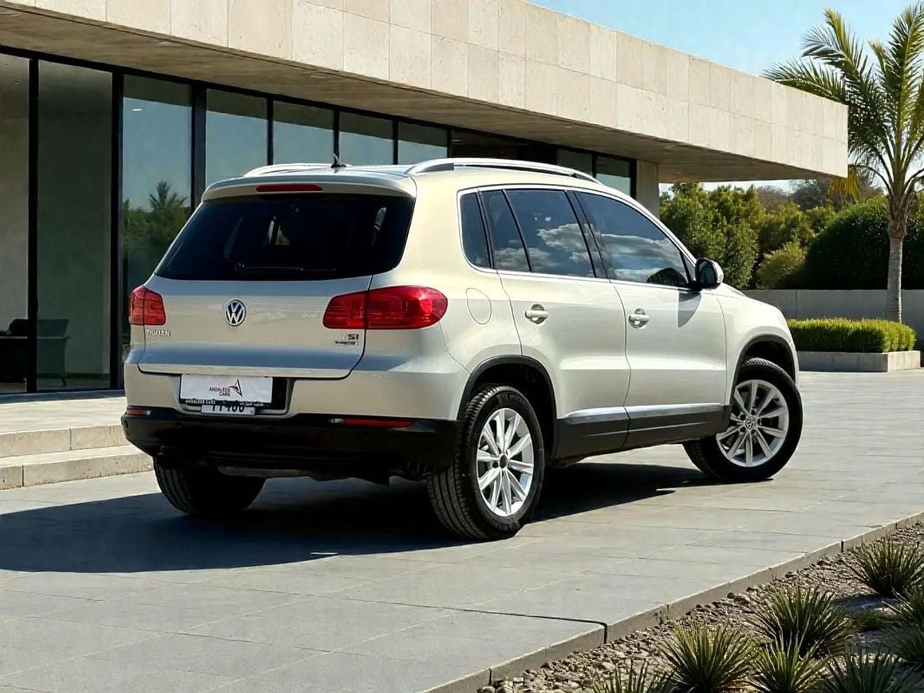 Volkswagen Tiguan BASE 1.4 TSI Life VOLKSWAGEN TIGUAN 1.4L TSI A/T | 2016 | GCC SPECS
