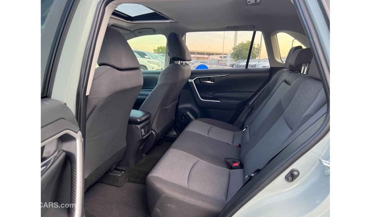 Toyota RAV4 Xle sunroof