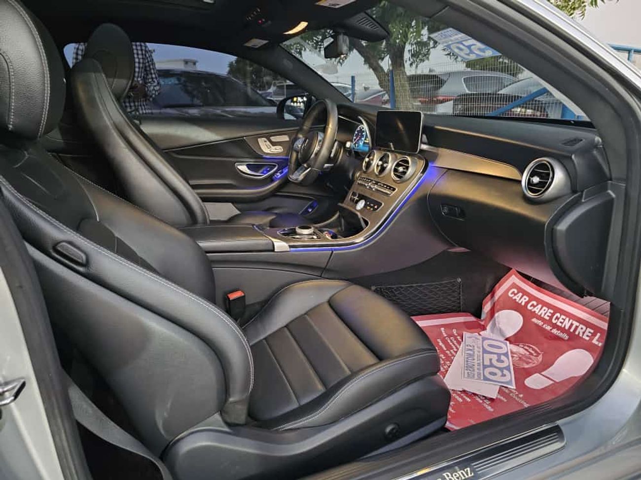 مرسيدس بنز C 300 كوبيه /ECO TUBO V4/ COUPE/ MOON ROOF/ 1343 MONTHLY/ LOT#806911