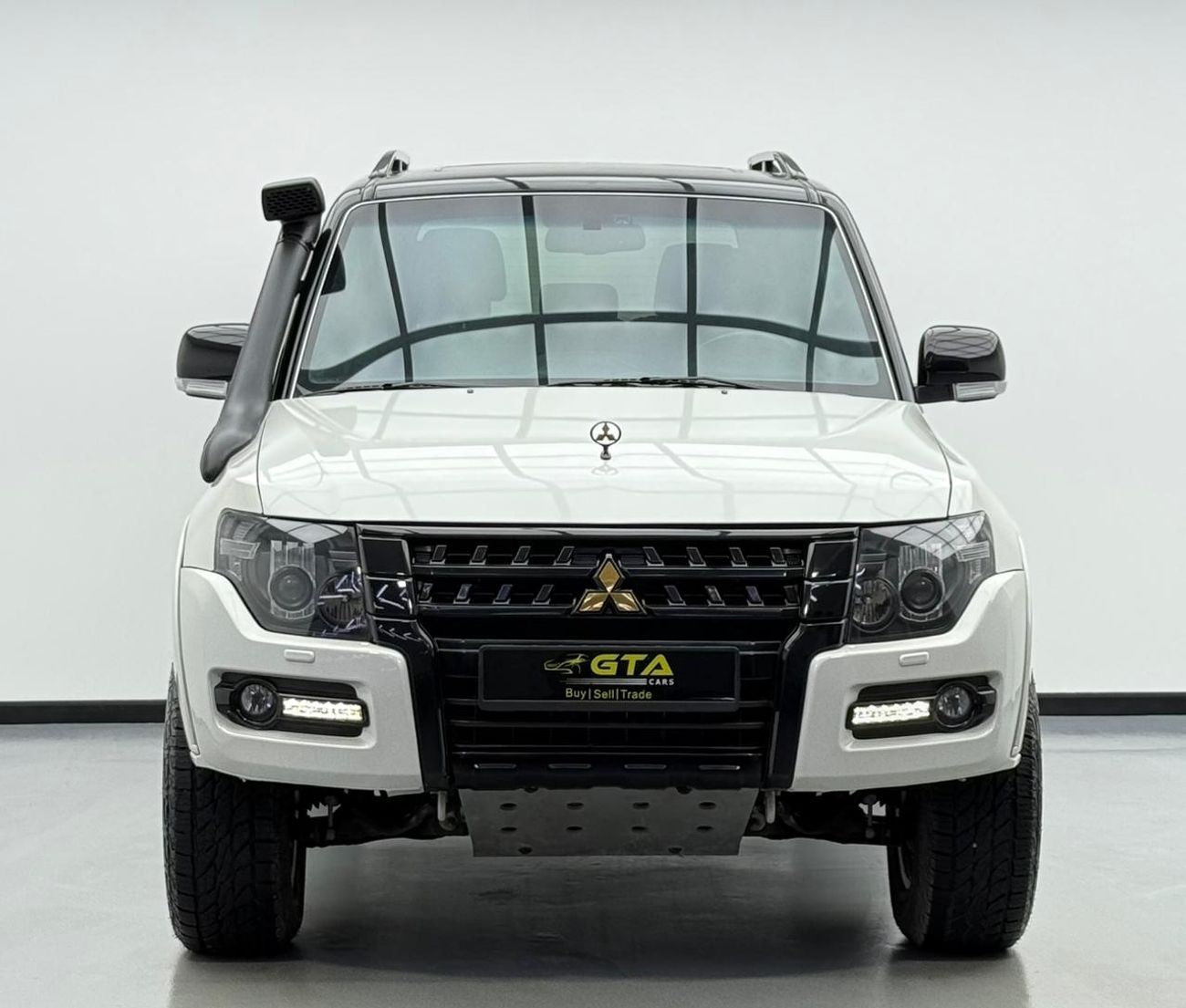 Mitsubishi Pajero 2018 Mitsubishi Pajero Signature Edition, Warranty, Full Service History, Excellent Condition, GCC