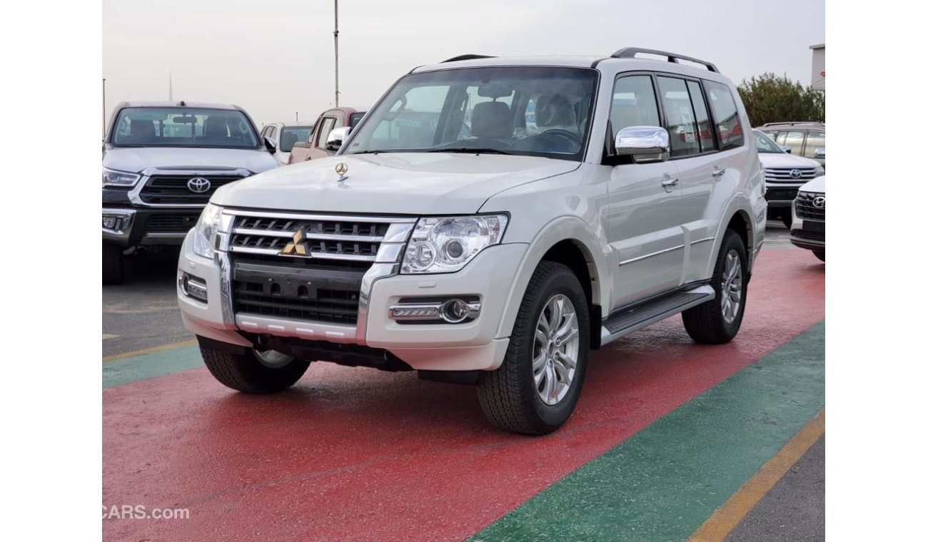 ميتسوبيشي باجيرو GLS 4x4 Automatic 3.8L petrol V6 Gasoline with Leather Seats