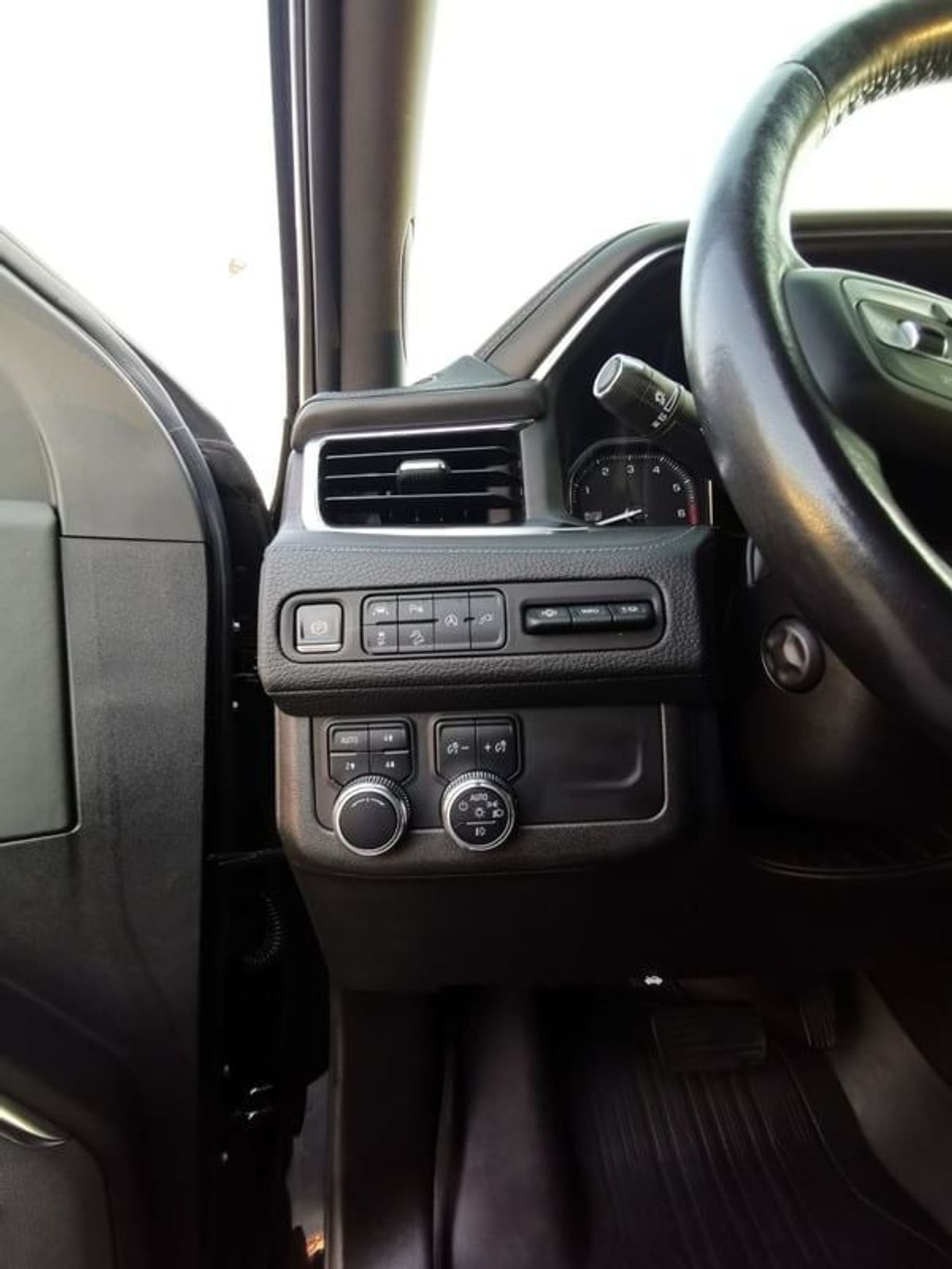 GMC Yukon Denali 6.2L (8 Seater) GMC Denali ( Short ) - 2021 - Black Edition