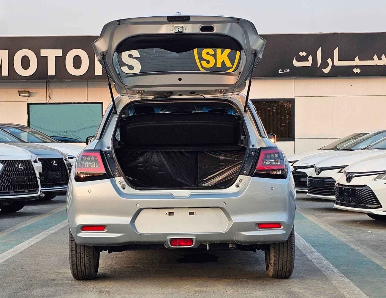 سوزوكي سويفت GLX || 1.2L PETROL A/T | RADAR | PUSH START | REAR CAMERA | REAR PARKING SENSOR  (CODE # SWGLXFO)