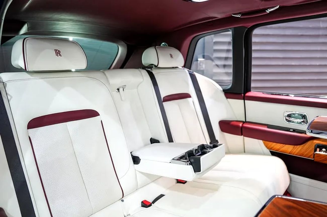 Rolls-Royce Cullinan Bespoke Audio, Rear-Seat Entertainment, Dealer Warranty Till 29/03/2026!!