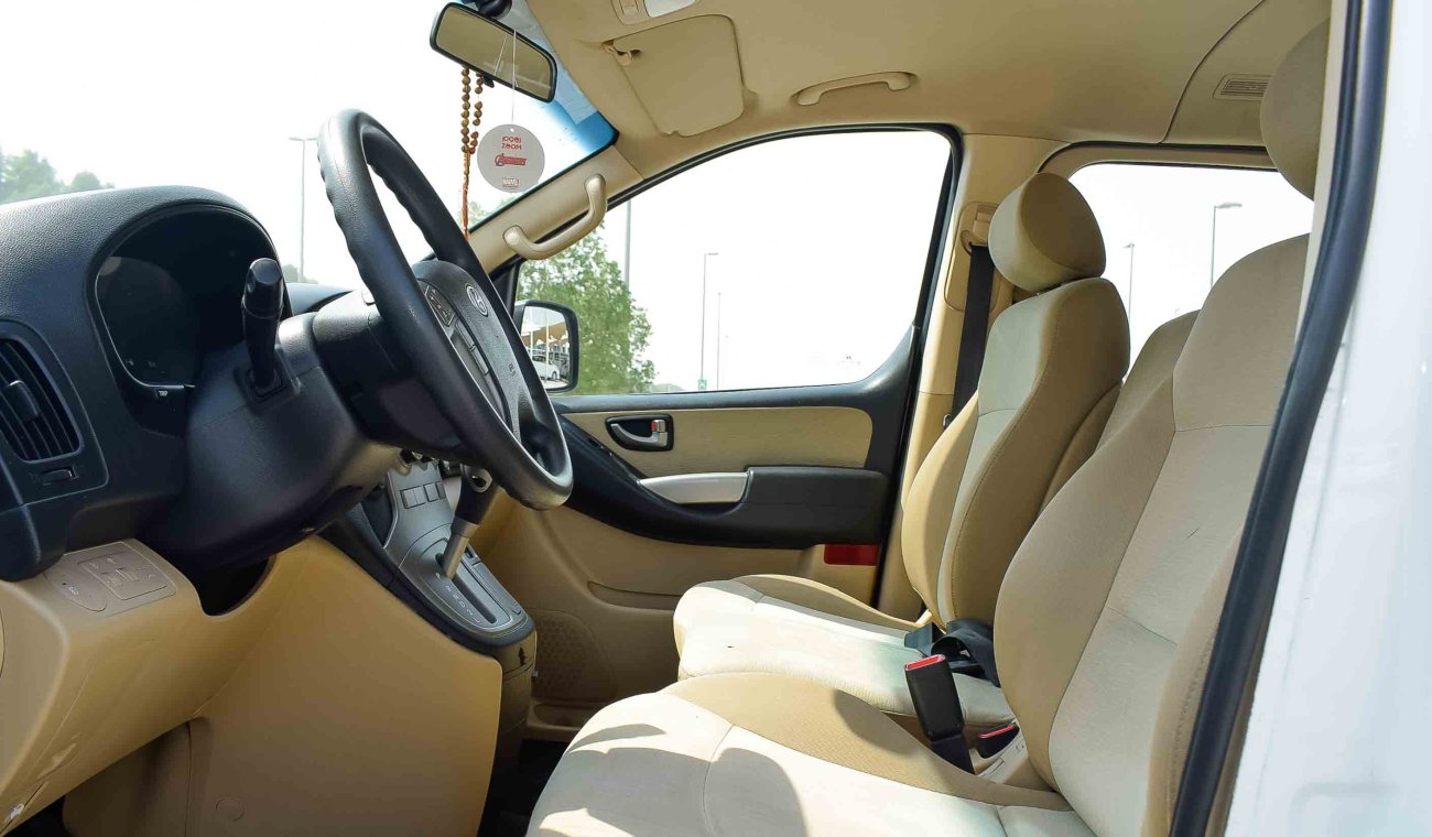 Hyundai H-1 2015 9 seats Ref#446