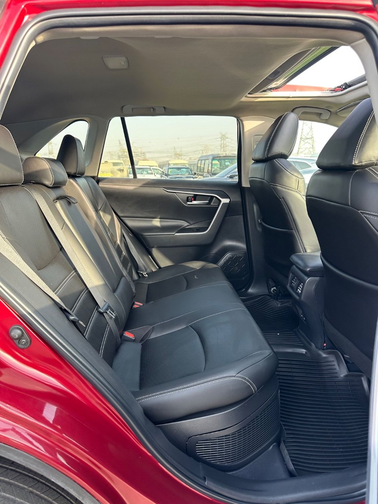 Toyota RAV4 Hybrid XLE Premium Full Option