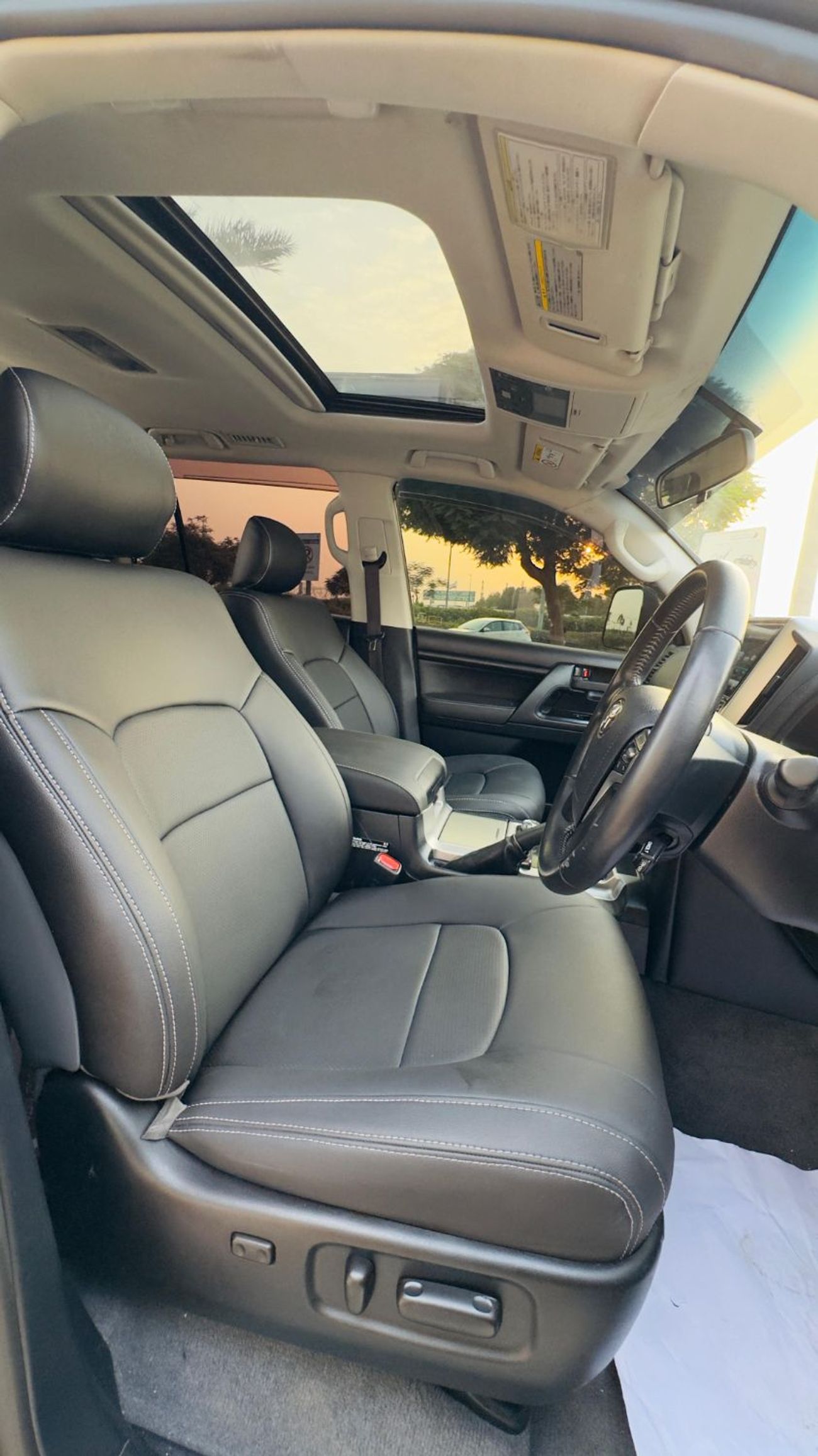 تويوتا لاند كروزر HEAVY OFF-ROAD MODIFIED | AUTOMATIC TRANSMISSION | 4.5L DIESEL ENGINE | 4WD | ROOF TENT & AWNING