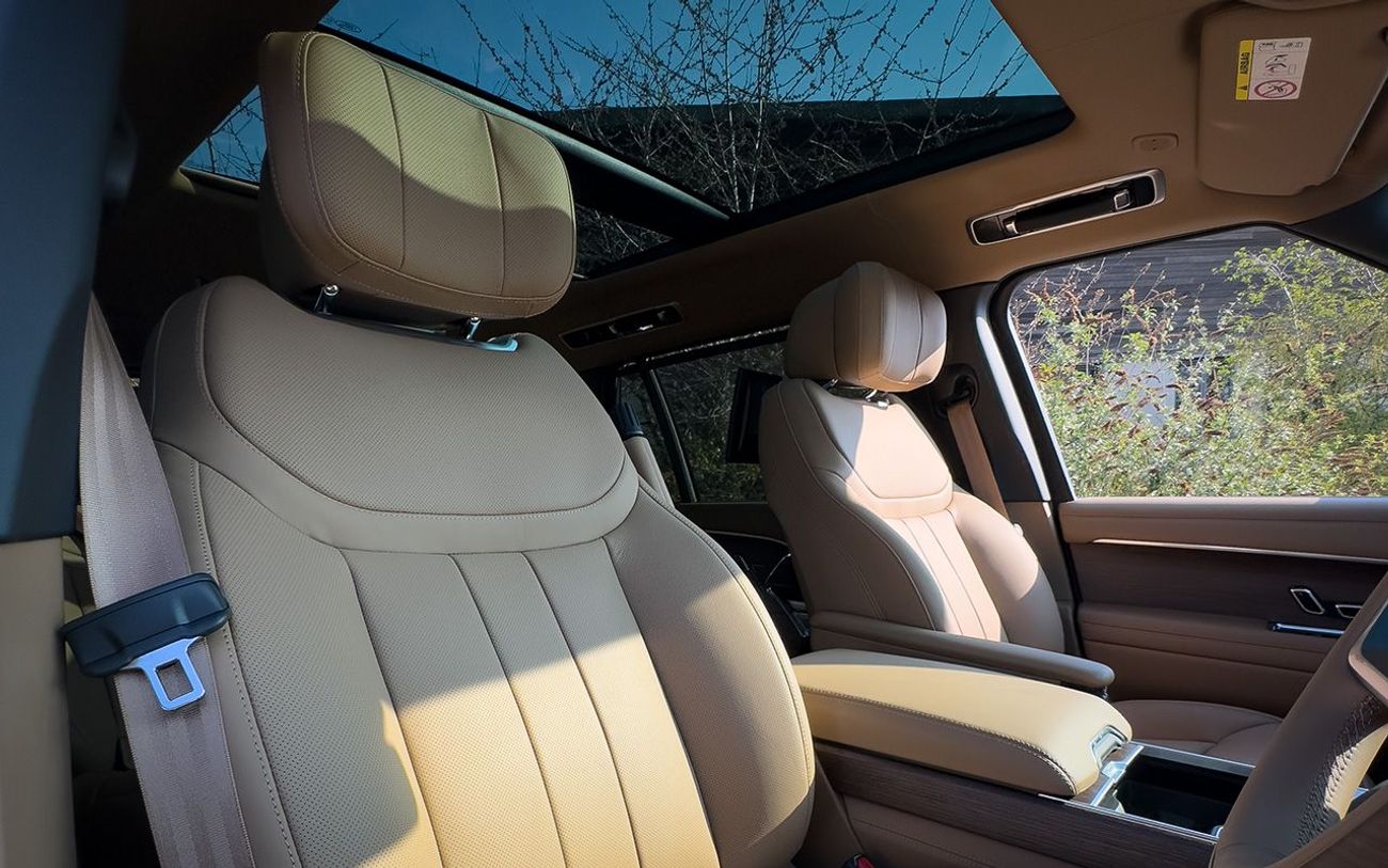 لاند روفر رينج روفر Autobiography 3.0L P460e LWB Right Hand Drive