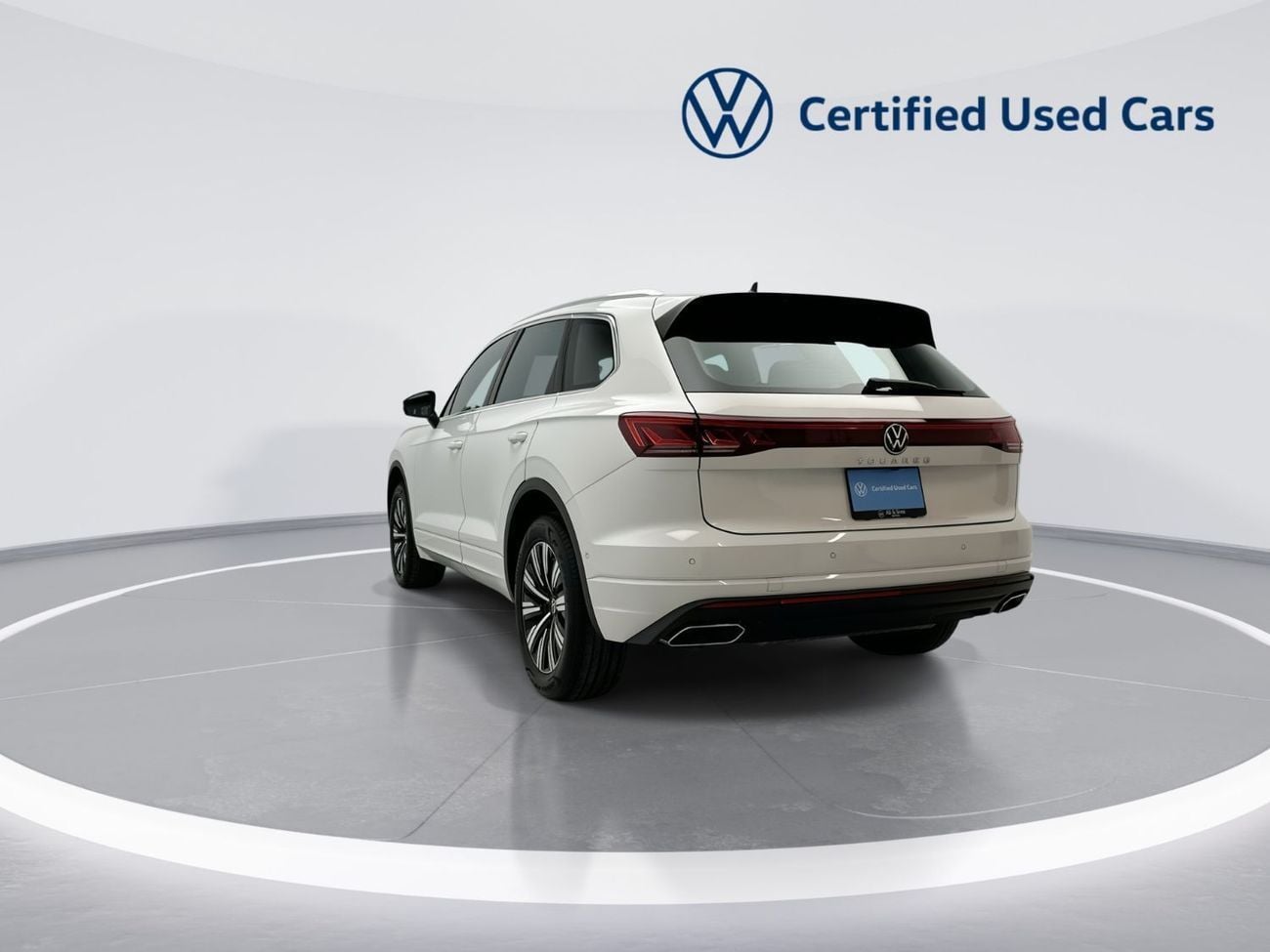 Volkswagen Touareg 3.0T TL (340 HP) Touareg Elegance (Ref#02784) - 51,100 AED SAVINGS from New Car