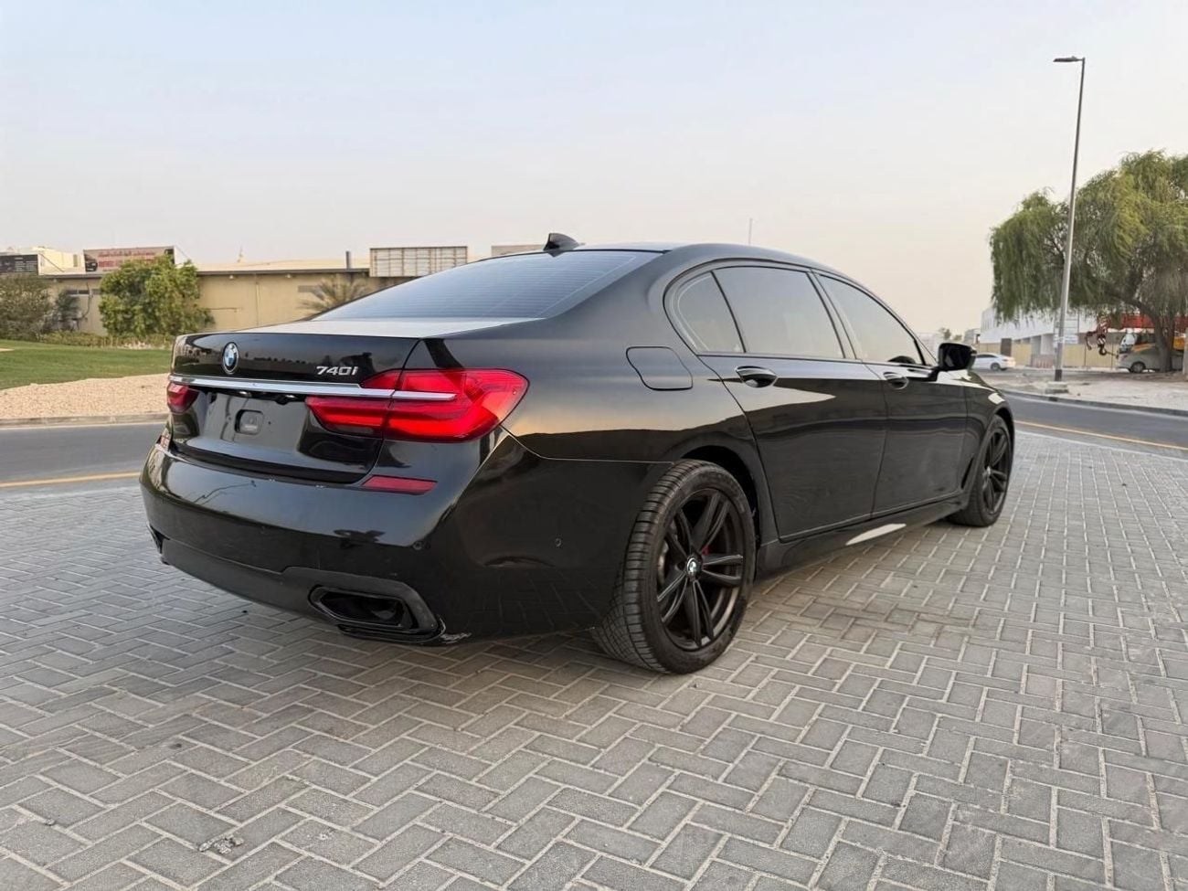 BMW 740Li M SPORT PACK