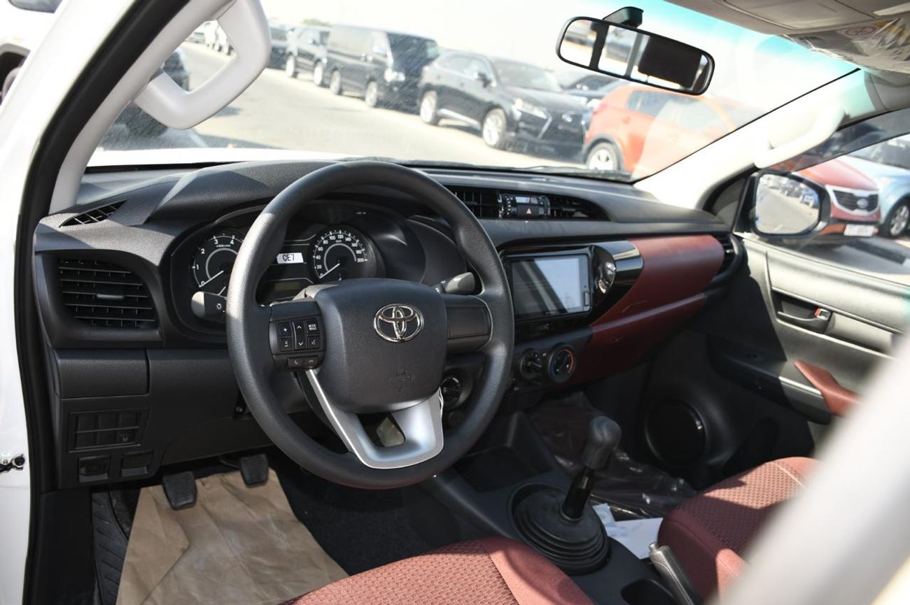 Toyota Hilux GL 2 2.4L AWD Hilux 4x4 Double Cabin Pick up 2400 cc manual transmission