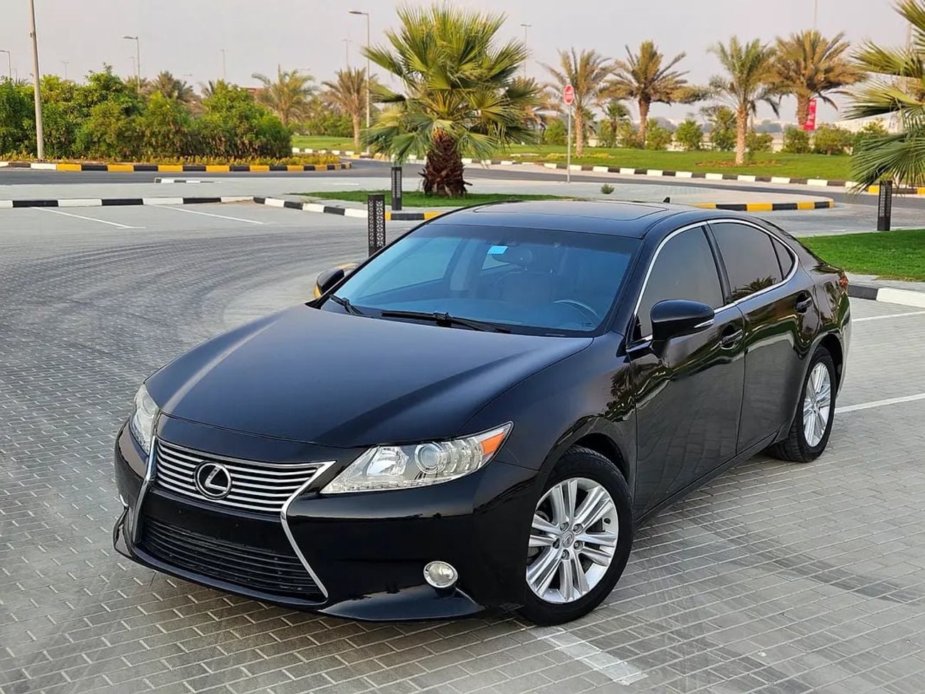 لكزس ES 350 ES 350 | American Specs | Pristine Condition Clean With Low KM
