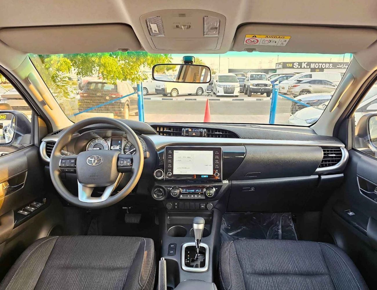 تويوتا هيلوكس SR5 WIDE BODY WITH HUK / 2.4L DIESEL A/T / REAR CAMERA / 4WD (CODE # HLD5J)