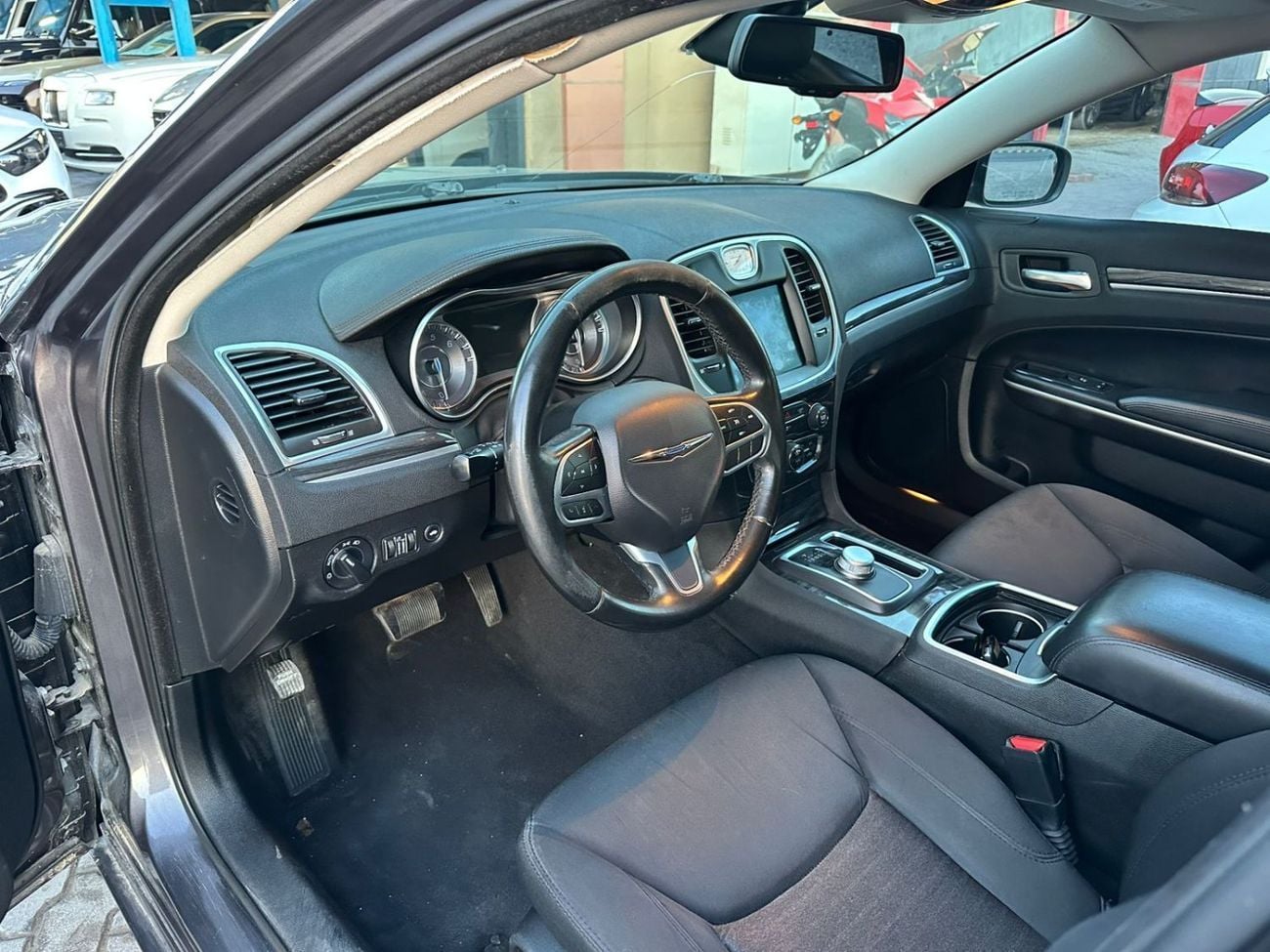 Chrysler 300 SRT8 S 3.6L 019 Chrysler 300 Touring – V6 – American Specs | Excellent Condition