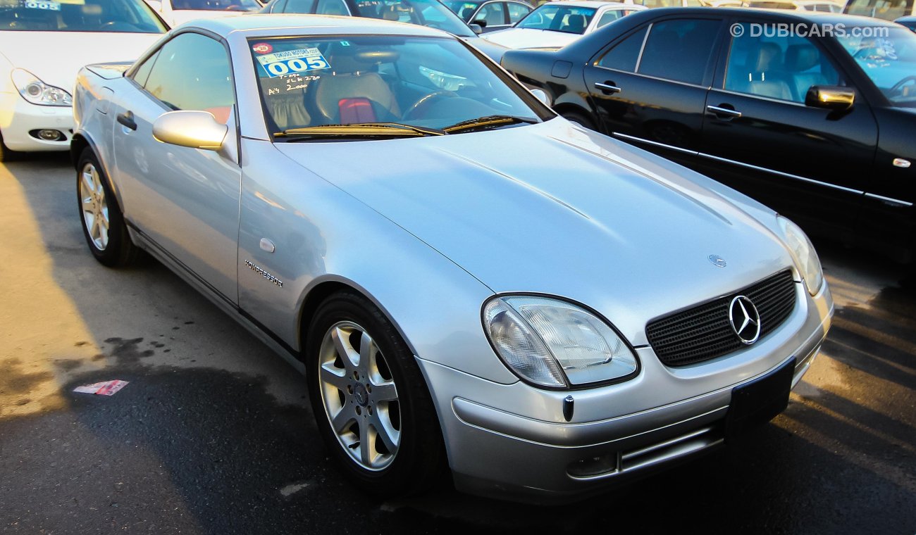 Mercedes-Benz SLK 230